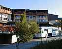 L'institution et notre car, prt au dpart