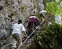 L'chelle qui conduit  la grotte