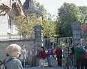 Les bagages sont chargs, on ferme les portes de la colo